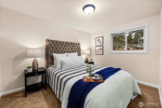 525 SW 302nd Street, Federal Way, WA 98023