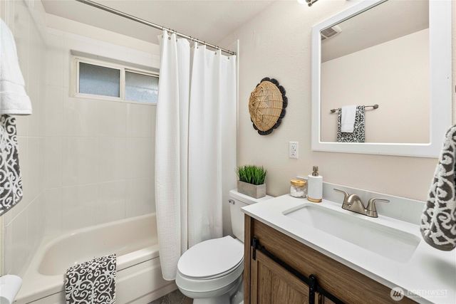 525 SW 302nd Street, Federal Way, WA 98023