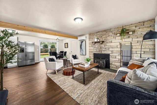 525 SW 302nd Street, Federal Way, WA 98023