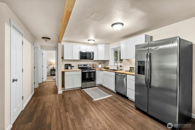 525 SW 302nd Street, Federal Way, WA 98023