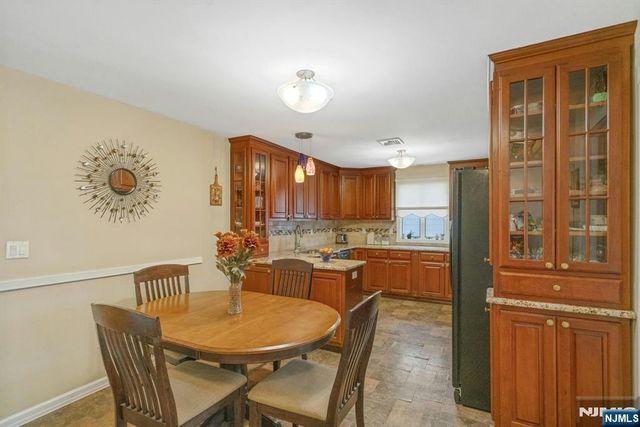 805 Washburn Street, Teaneck, NJ 07666