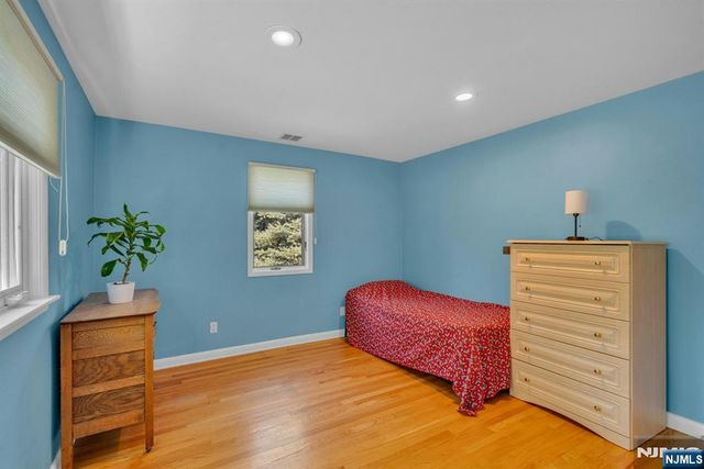 805 Washburn Street, Teaneck, NJ 07666