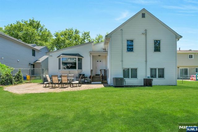 805 Washburn Street, Teaneck, NJ 07666
