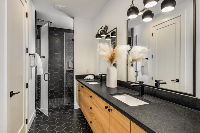 1712 Nash Ave A, Austin, TX 78704