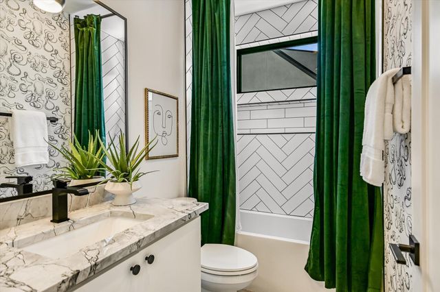 1712 Nash Ave A, Austin, TX 78704