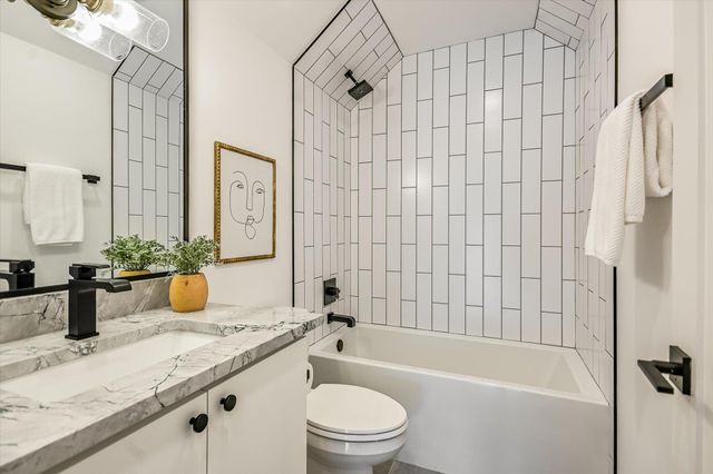 1712 Nash Ave A, Austin, TX 78704