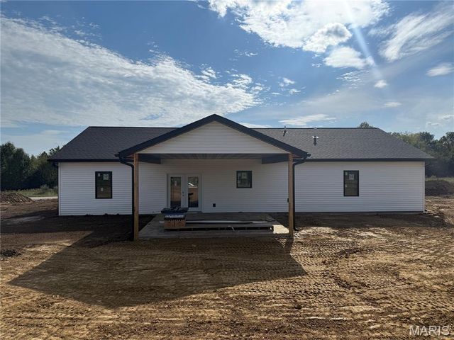 11290 Green Acres Trail, Hannibal, MO 63401