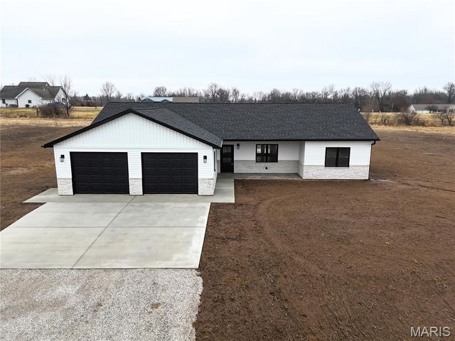 11290 Green Acres Trail, Hannibal, MO 63401