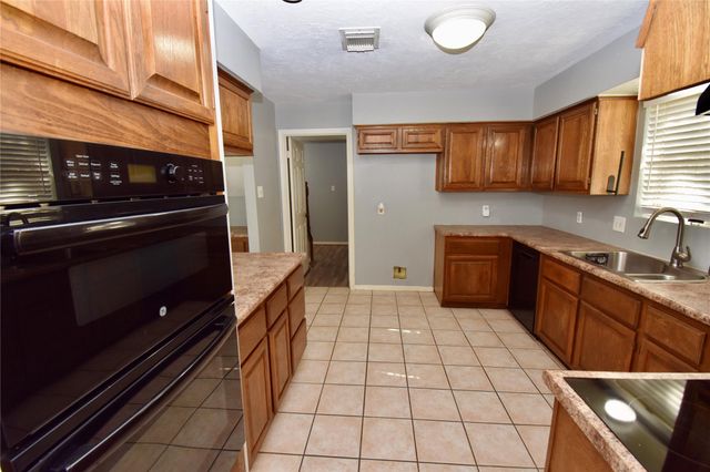 3638 Lost Oak Drive, Spring, TX 77388