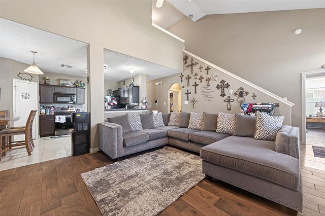 155 Horn Court, Baytown, TX 77523