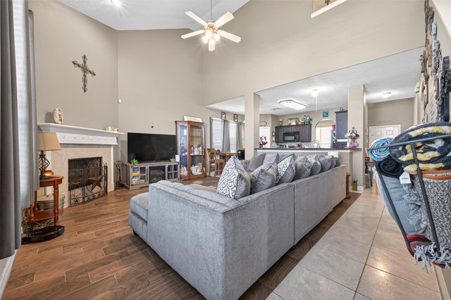 155 Horn Court, Baytown, TX 77523