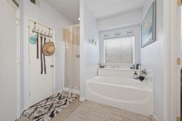 155 Horn Court, Baytown, TX 77523