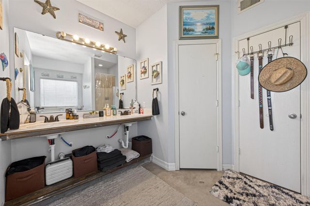 155 Horn Court, Baytown, TX 77523