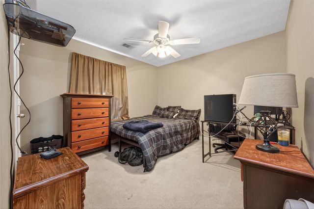 155 Horn Court, Baytown, TX 77523