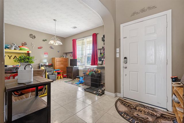 155 Horn Court, Baytown, TX 77523