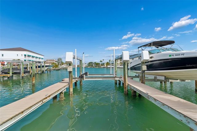 152 117TH AVENUE, Treasure Island, FL 33706
