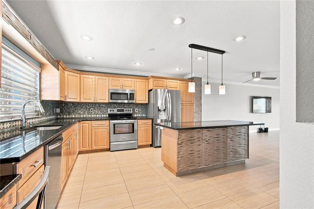 152 117TH AVENUE, Treasure Island, FL 33706