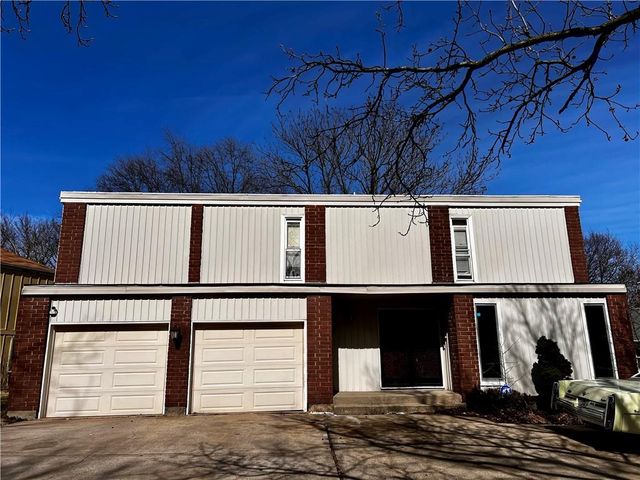 9803 Colony Place, Kansas City, MO 64131