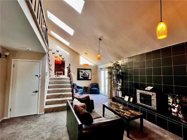 9803 Colony Place, Kansas City, MO 64131