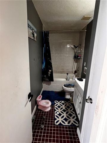 9803 Colony Place, Kansas City, MO 64131