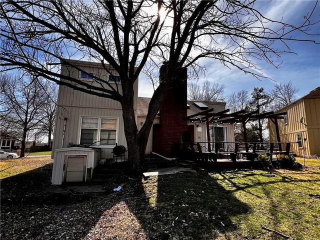 9803 Colony Place, Kansas City, MO 64131