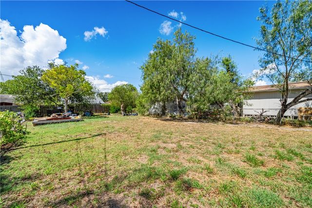 4205 Molina Dr, Corpus Christi, TX 78416