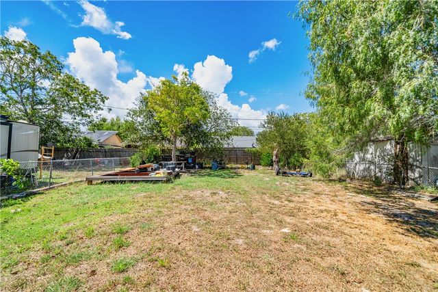 4205 Molina Dr, Corpus Christi, TX 78416