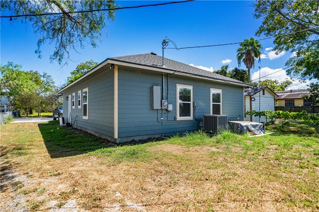 4205 Molina Dr, Corpus Christi, TX 78416