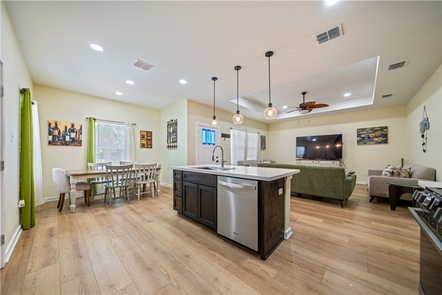 4205 Molina Dr, Corpus Christi, TX 78416