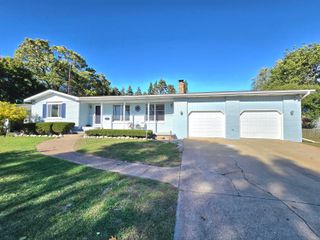 109 W Ann Street, Spring Lake Vllg, MI 49456