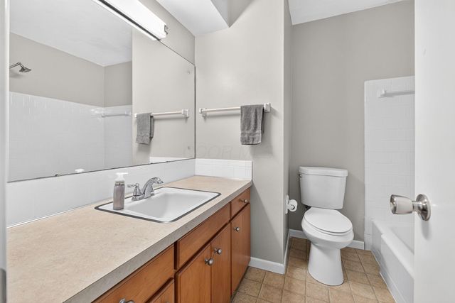 1332 Bronwyn Avenue, Columbus, OH 43204