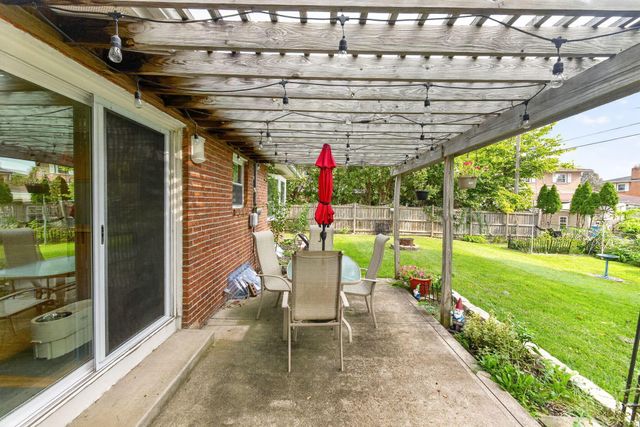 1332 Bronwyn Avenue, Columbus, OH 43204