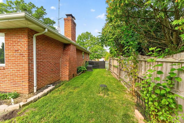 1332 Bronwyn Avenue, Columbus, OH 43204