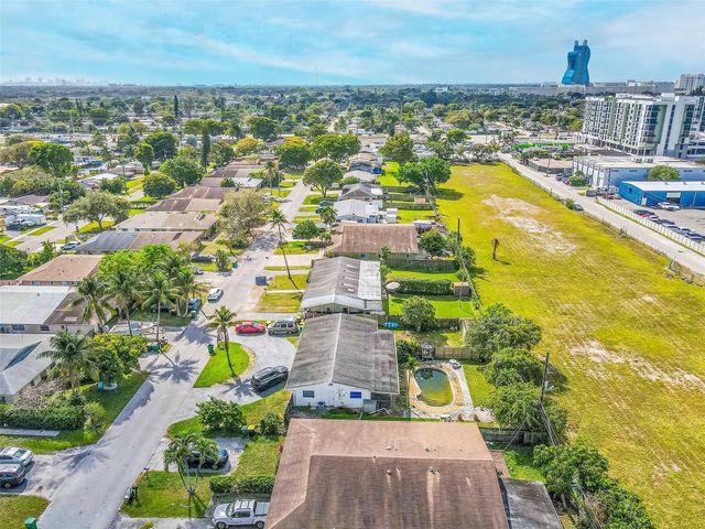 4681 SW 43rd Terrace, Fort Lauderdale, FL 33314