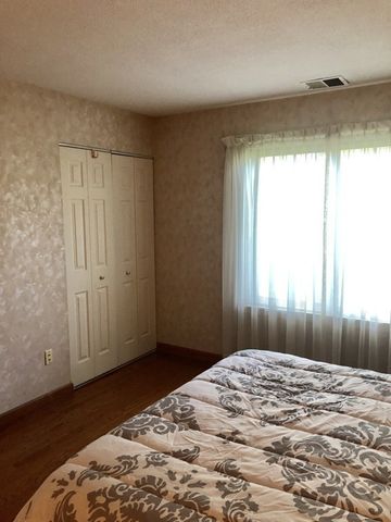 45 Nassau Drive 45, Springfield, MA 01129