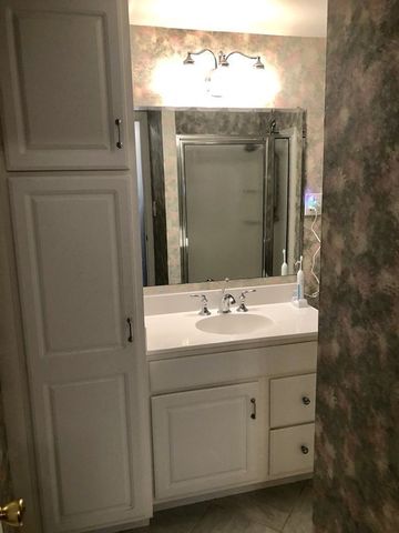 45 Nassau Drive 45, Springfield, MA 01129