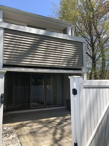 45 Nassau Drive 45, Springfield, MA 01129