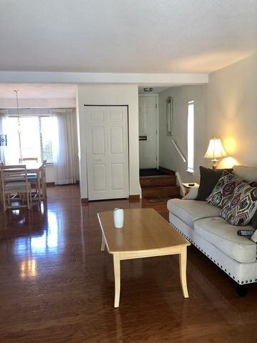 45 Nassau Drive 45, Springfield, MA 01129