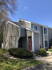 45 Nassau Drive 45, Springfield, MA 01129