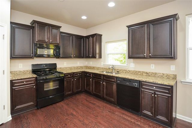 134 Grove Meadow Drive, Acworth, GA 30101