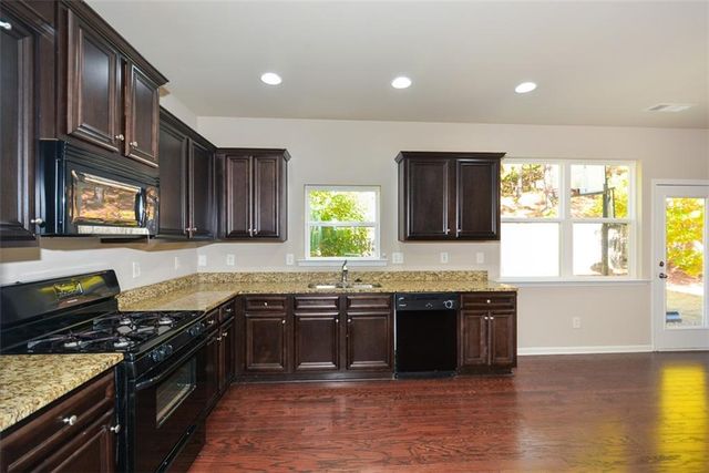 134 Grove Meadow Drive, Acworth, GA 30101