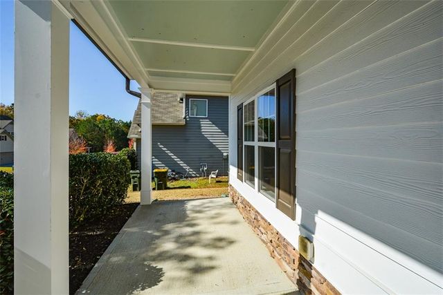 134 Grove Meadow Drive, Acworth, GA 30101