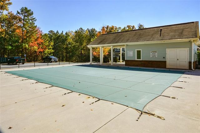 134 Grove Meadow Drive, Acworth, GA 30101