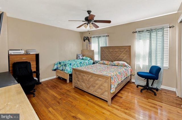 38 SLEEPY HOLLOW LN, Sicklerville, NJ 08081