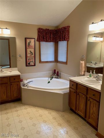 7263 Baldwin Reserve Drive, Middleburg Heights, OH 44130