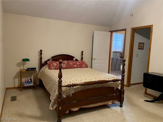 7263 Baldwin Reserve Drive, Middleburg Heights, OH 44130