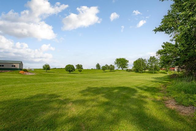 14718 Shieldsville Boulevard, Faribault, MN 55021
