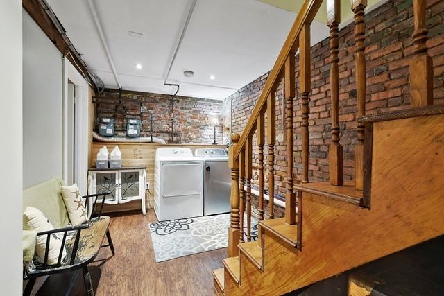 909 E 2nd Street 1, Boston, MA 02127