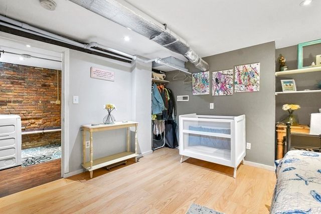 909 E 2nd Street 1, Boston, MA 02127