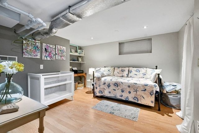 909 E 2nd Street 1, Boston, MA 02127